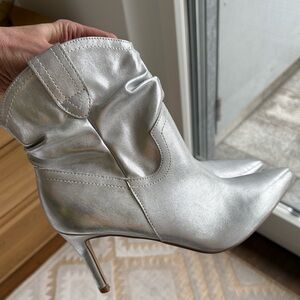 Silver Slouch ankle boots - VICI - SZE 8 - worn twice- great condition